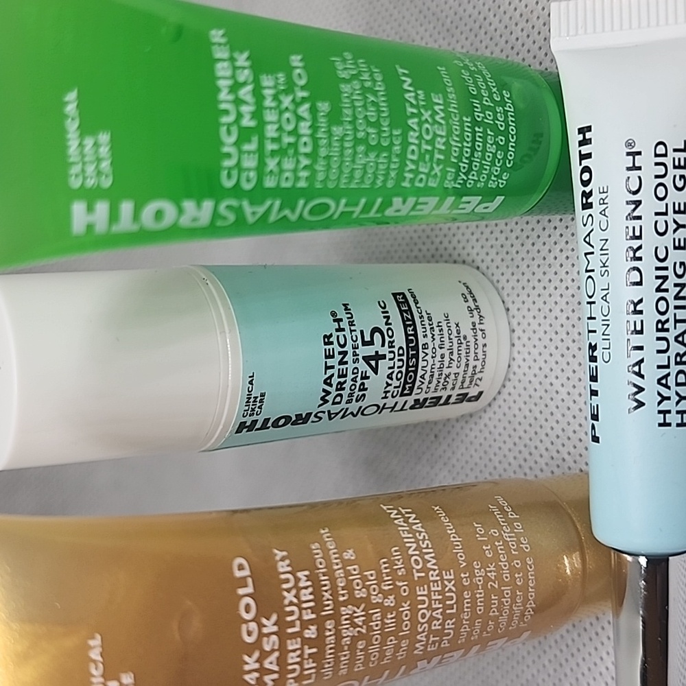 PETER THOMAS ROTH 4PC CLINICAL SKIN CARE. - Picture 3 of 3